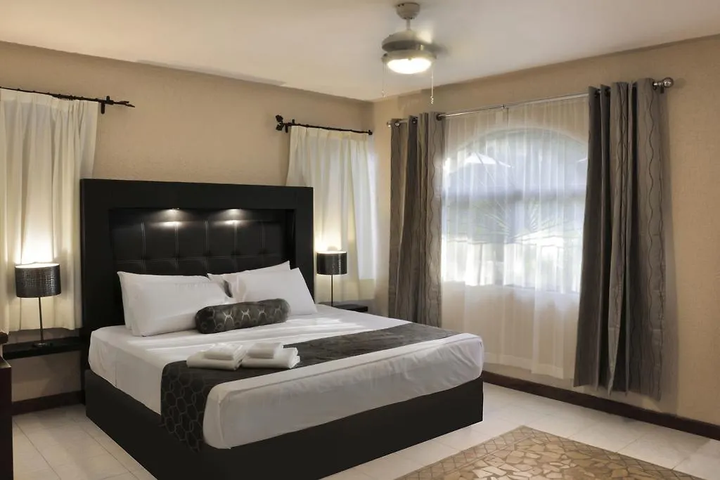 Bed & Breakfast Bed and Breakfast Casa Almendra Golf Club Playa del Carmen