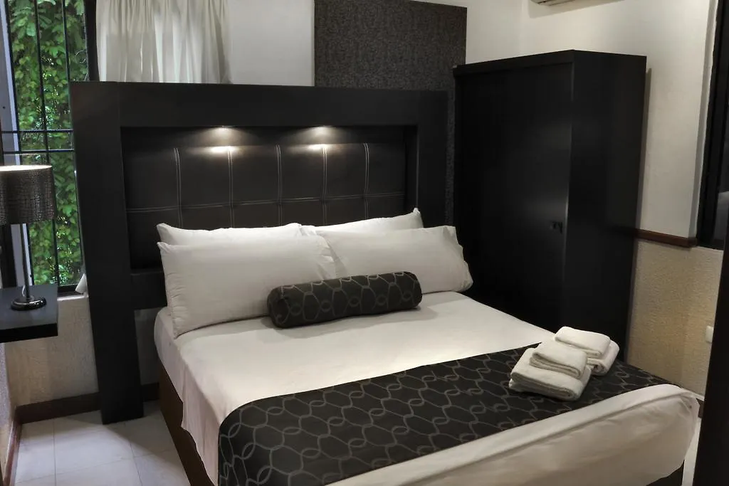 Bed and Breakfast Casa Almendra Golf Club Playa del Carmen 0*,
